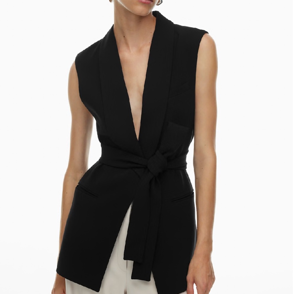 Babaton Powerhouse Vest Black 10 NWT